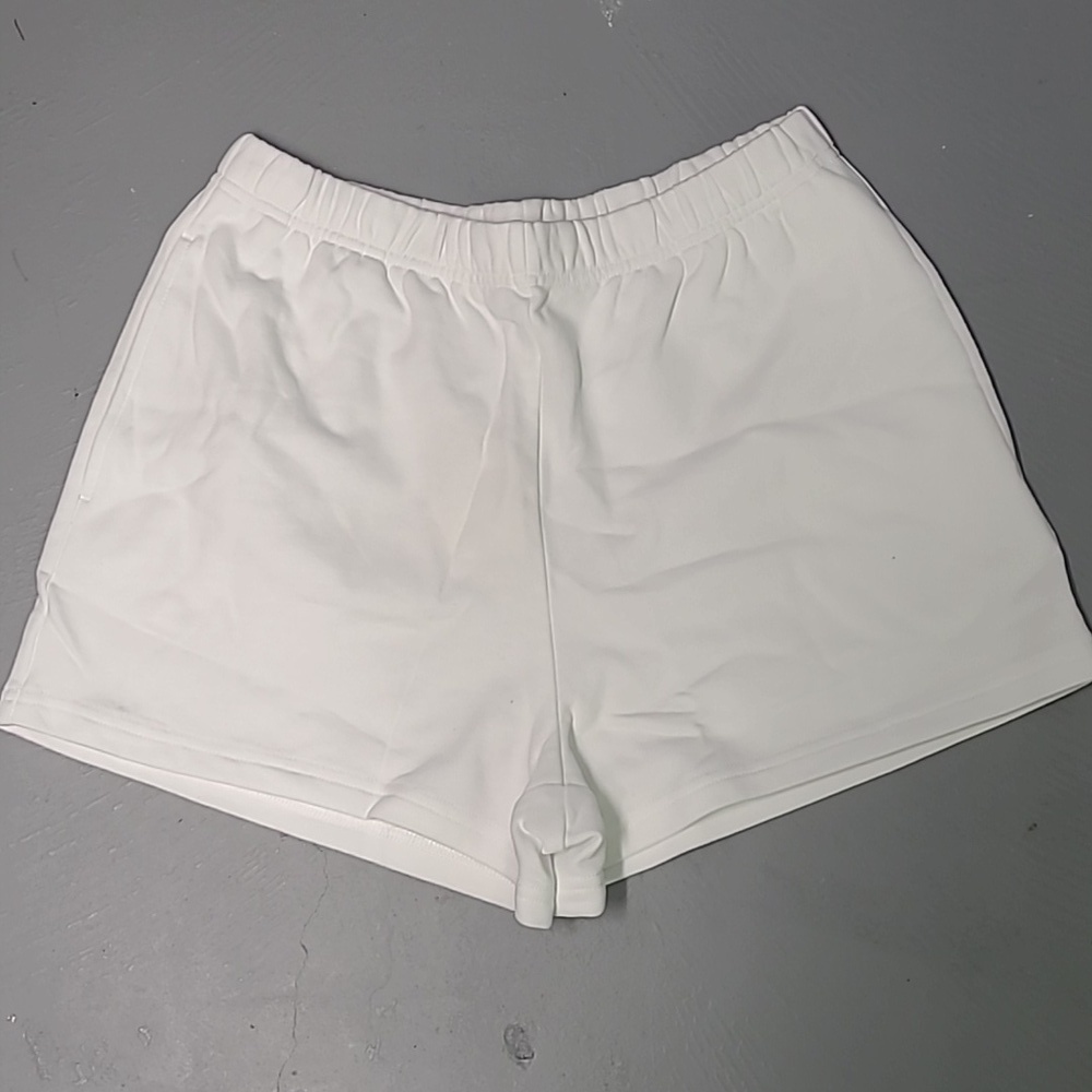 Fabletics Size L White Lightweight Go-To Slim Sweatshort
